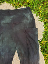 Load image into Gallery viewer, MTO Forest Dweller Pocket Leggings