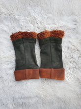 Load image into Gallery viewer, RTS Wristwarmers #1